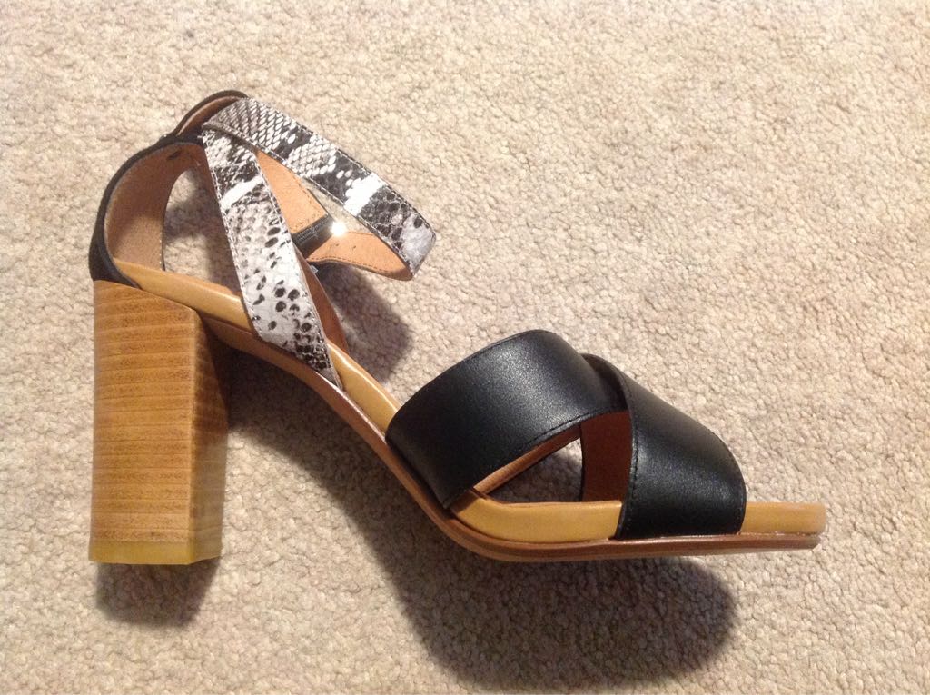 Nike Air Jordan Retro 1