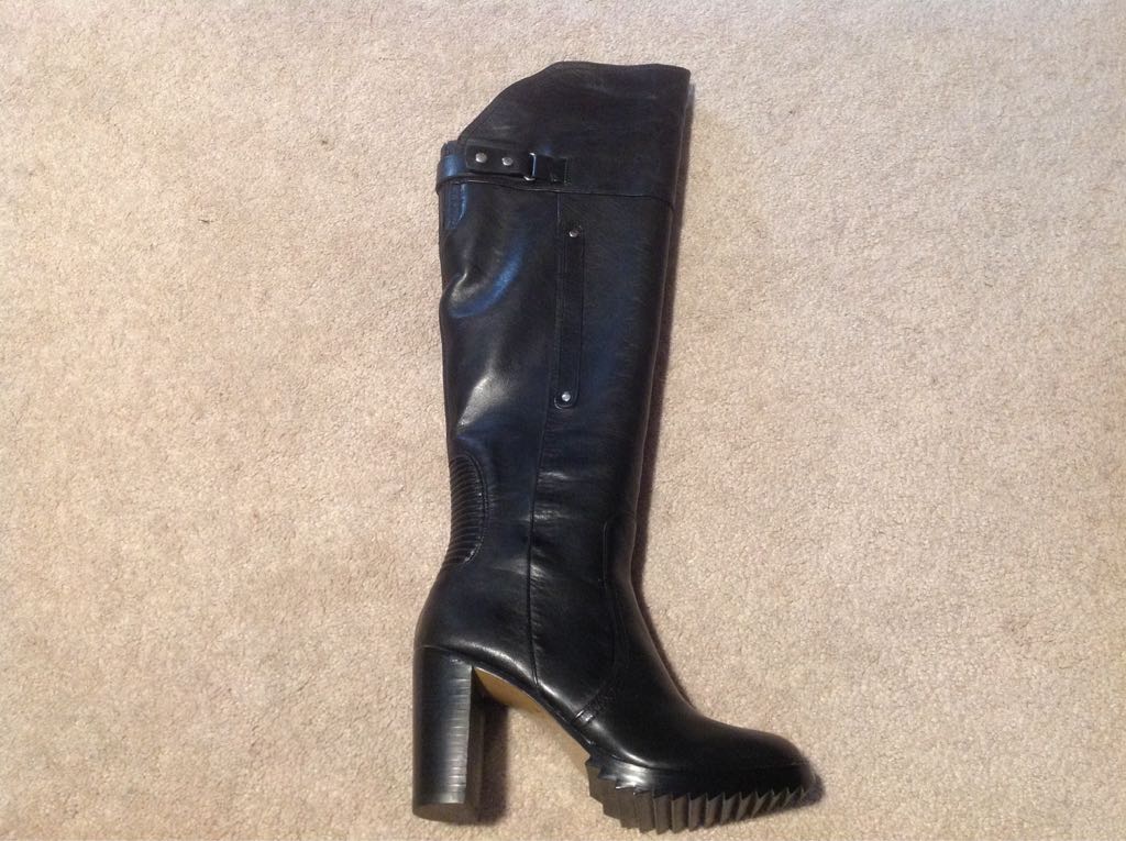 Max Lebron XI Low CH Pack