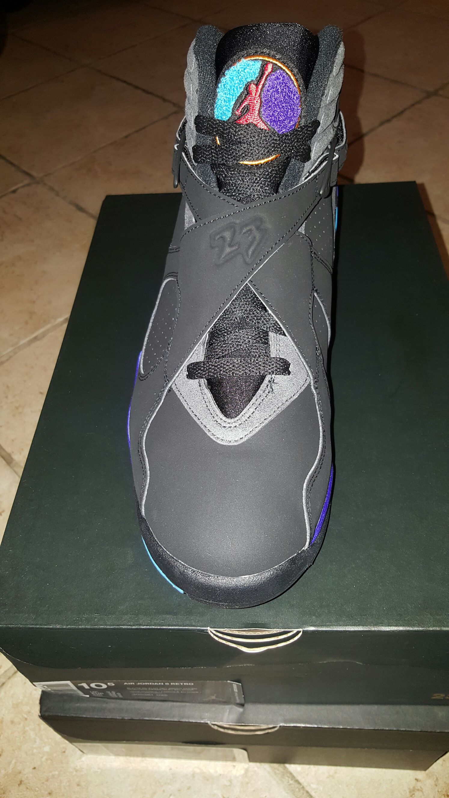 Air Jordan VIII ”Aqua” - Air Jordan Brand shoe collectible [Barcode 888410239605] - Main Image 2