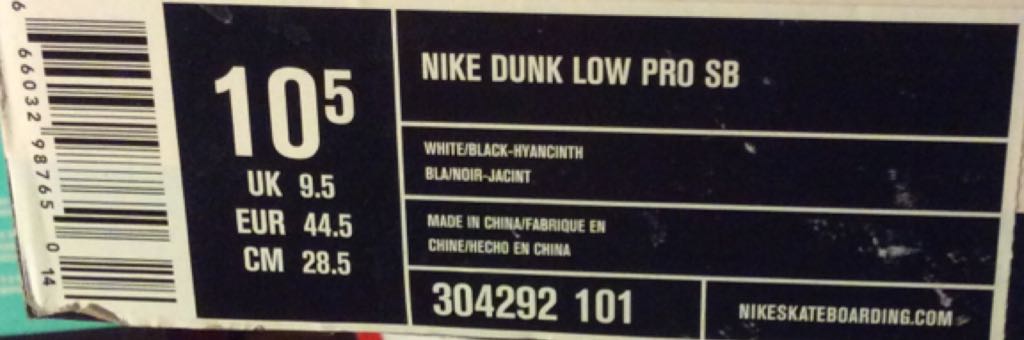 DUNK LOW PRO SB  shoe collectible [Barcode 666032987650] - Main Image 2