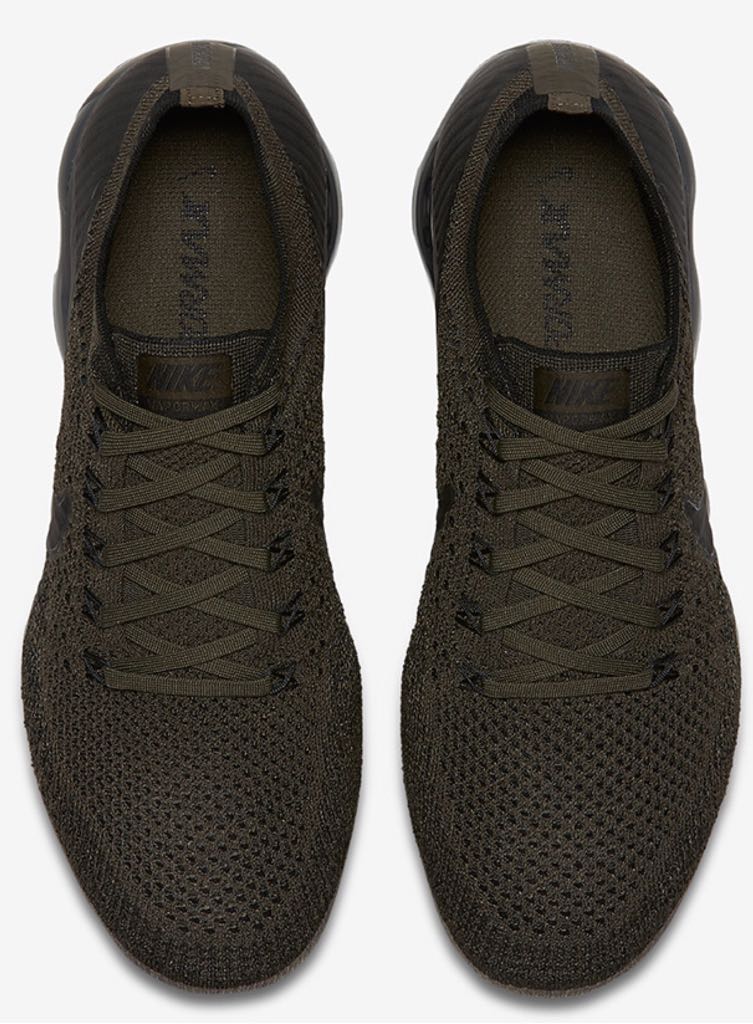 Nike Air Vapormax Flyknit-3 - Nike shoe collectible [Barcode 884726972793] - Main Image 2