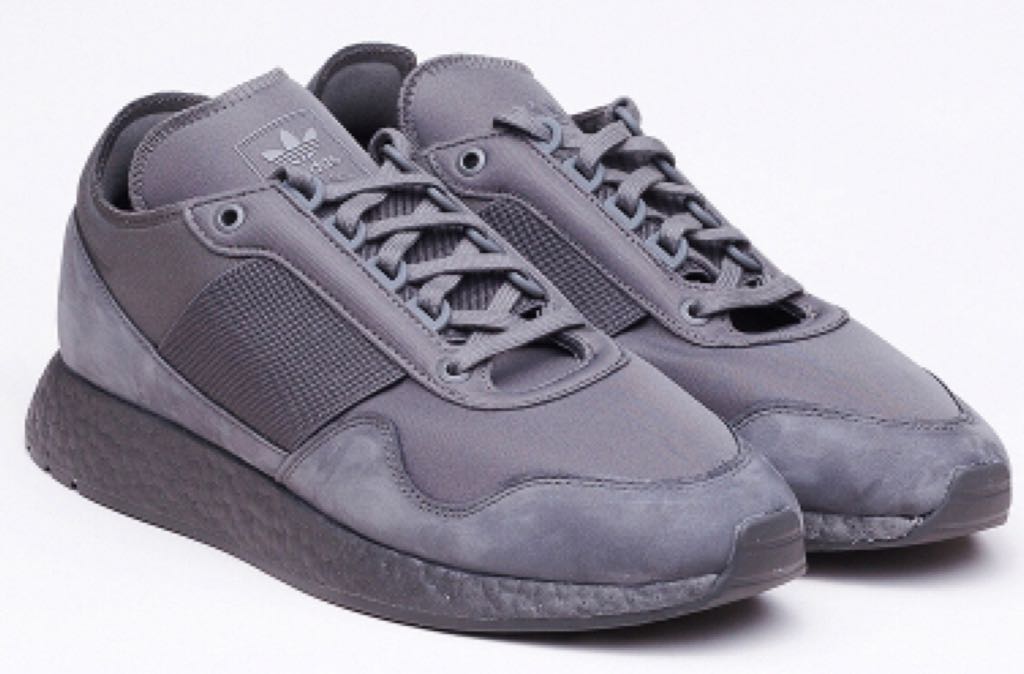 Daniel Arsham X Adidas New York Present - Adidas shoe collectible [Barcode 4059809594773] - Main Image 2