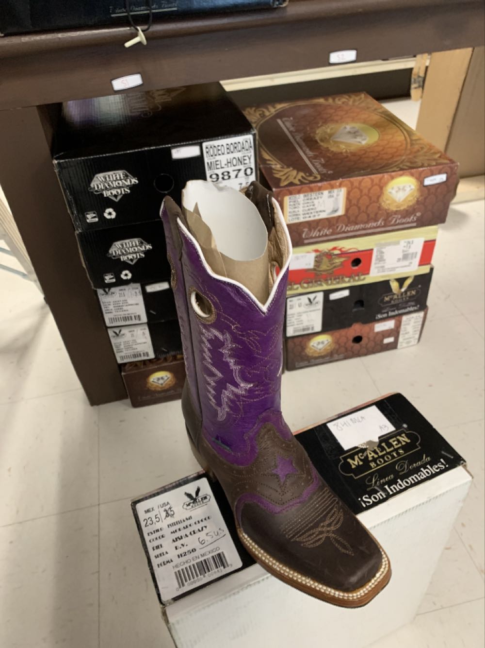 Vans Sk8 Hi Mr Cartoon x Mickey Mouse