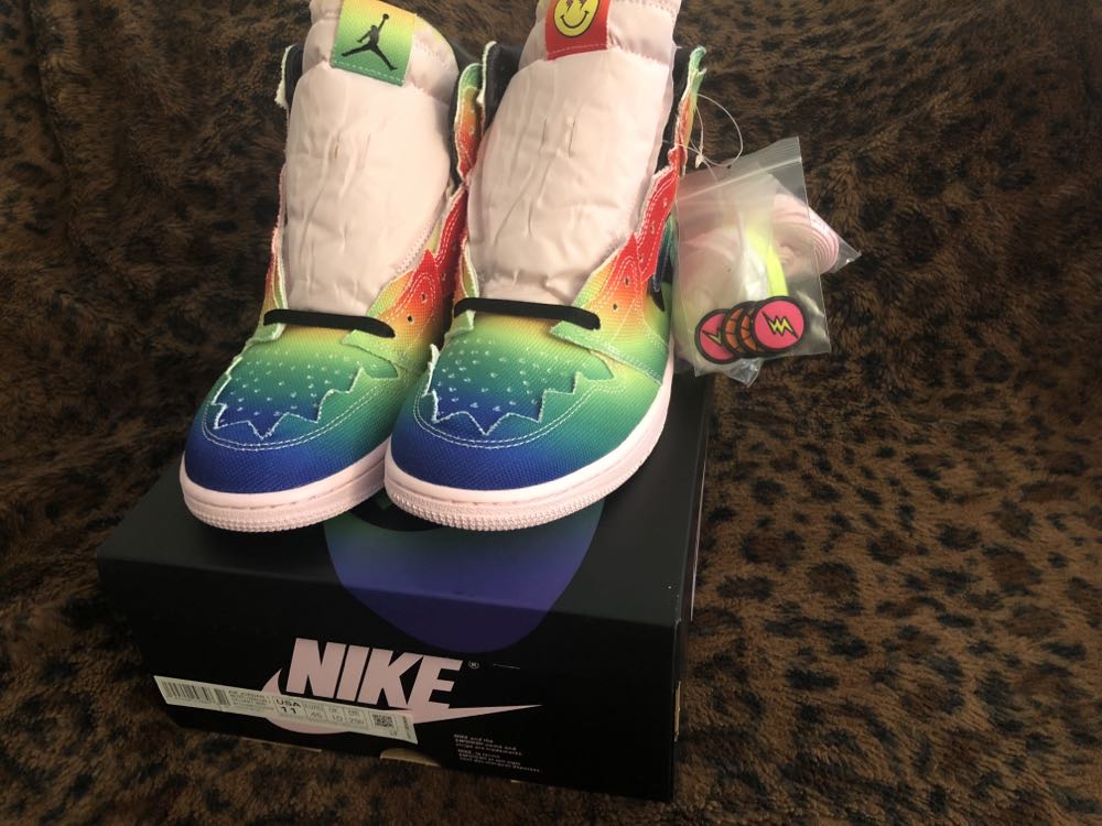 Air Jordan 1 Retro High Og J Balvin Dc3481 900 Size 11 - Air Jordan 1 shoe collectible [Barcode 194500258846] - Main Image 3