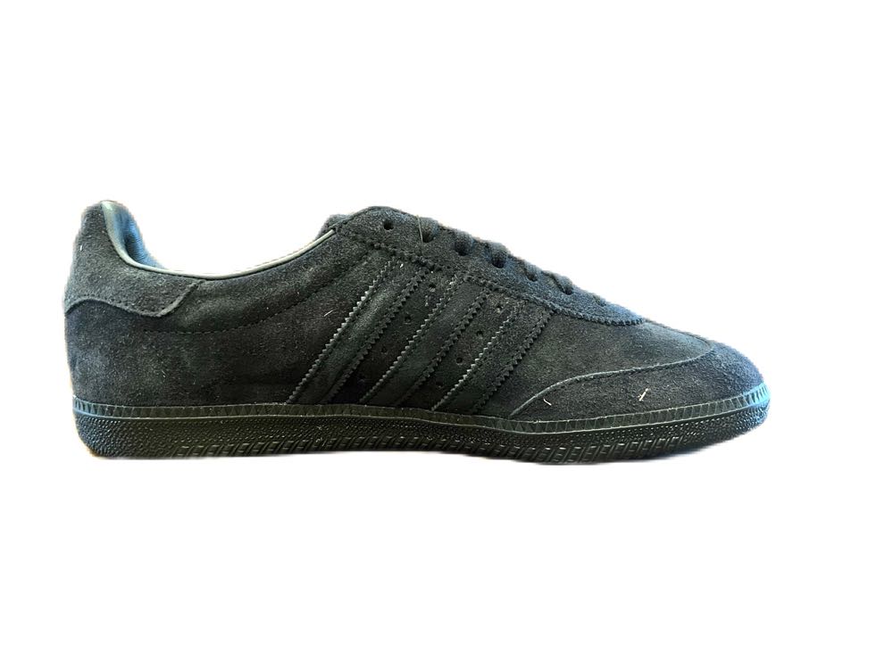 AS 240 Size?exclusive - Adidas shoe collectible [Barcode 4065422028113] - Main Image 2