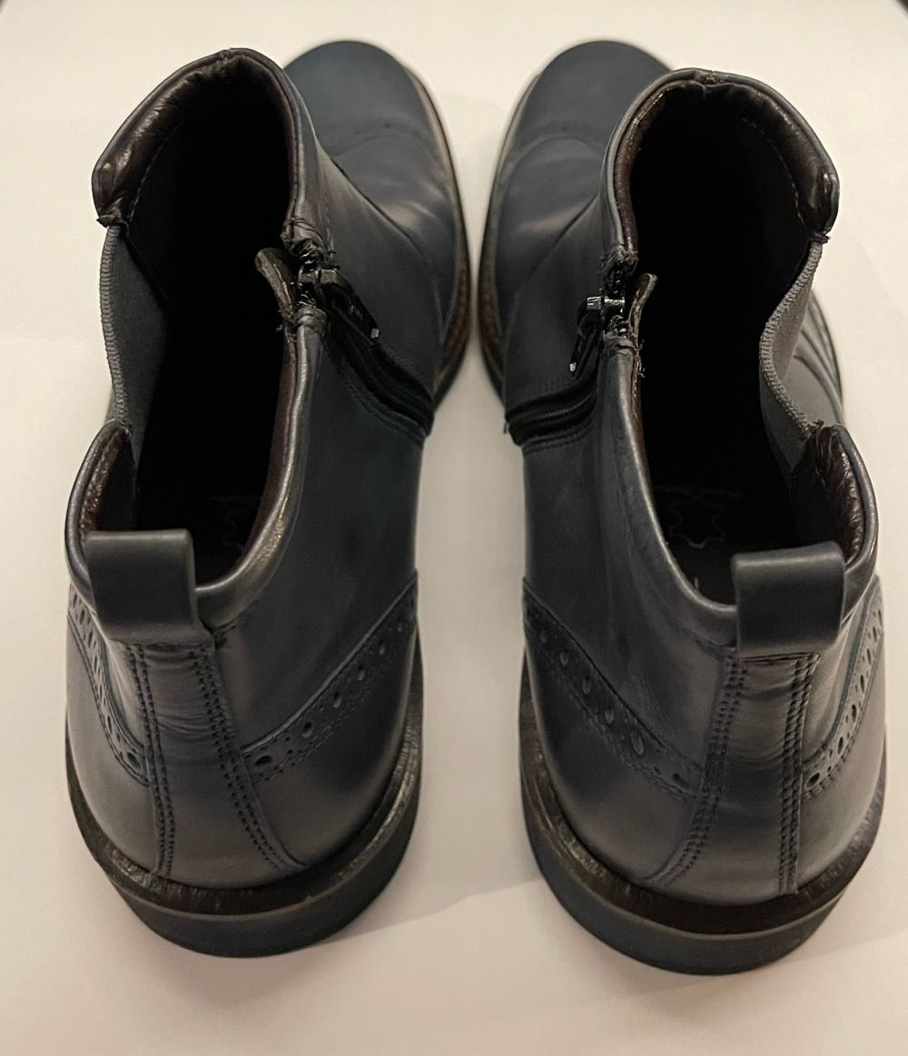 Ecco - Casual Ankle Boots - Ecco shoe collectible - Main Image 3