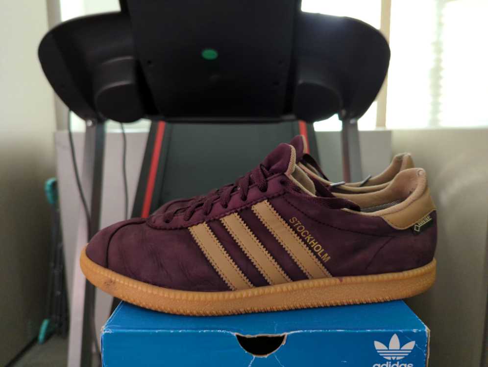 Ugg Women’s Fluffita Panther Print Slipper Butterscotch 6