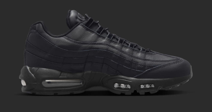 Nike Air Max 95 « Triple Black »  shoe collectible - Main Image 2