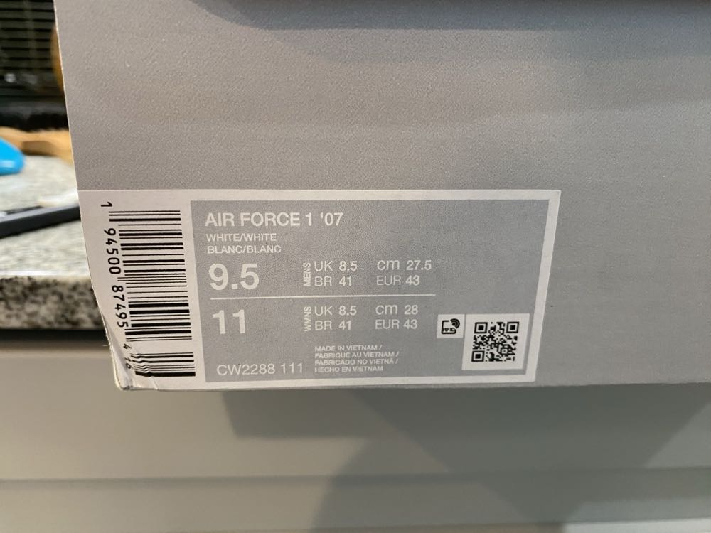 Nike Mens Air Force 1 Low ’07 Cw2288 111 White On White Size 9.5  shoe collectible [Barcode 194500874954] - Main Image 4