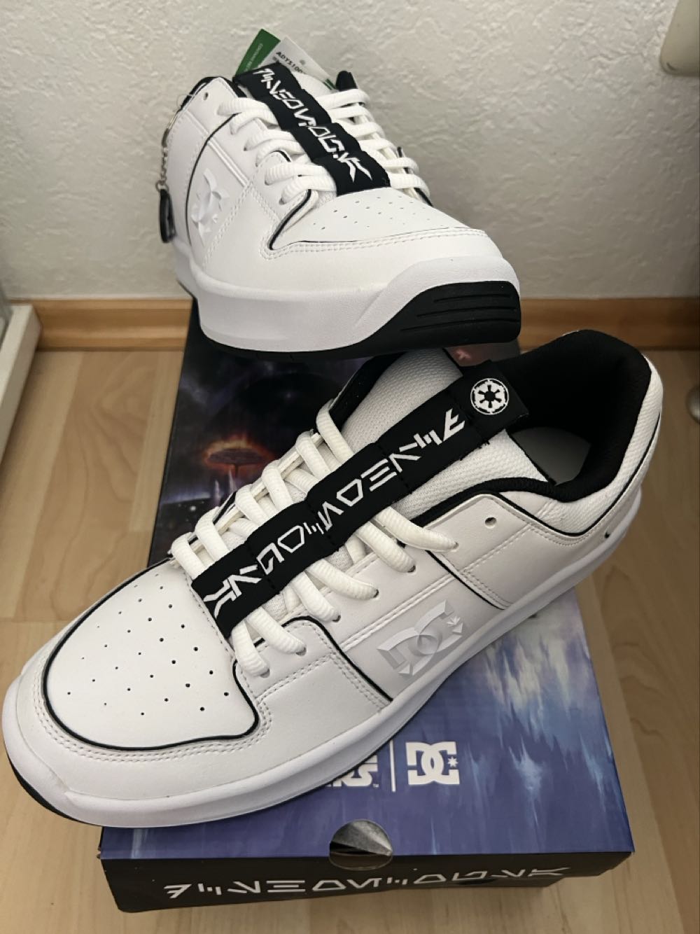 Anthracite/Summit White-Black