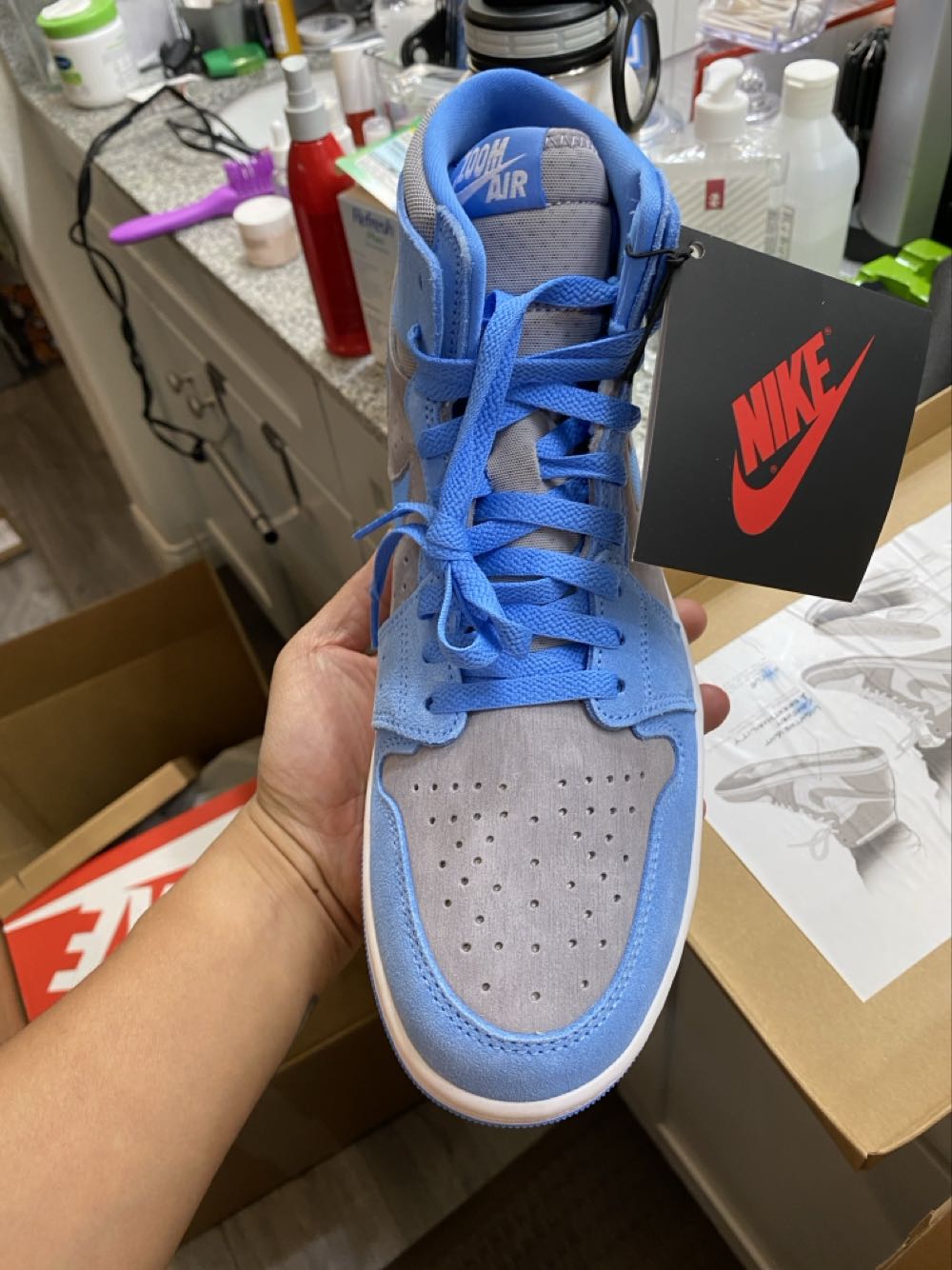 Jordan Mens Air 1 Zoom Cmft 2 ”university Blue Cement Grey University Blue White Size 9.5  shoe collectible [Barcode 196608264248] - Main Image 3