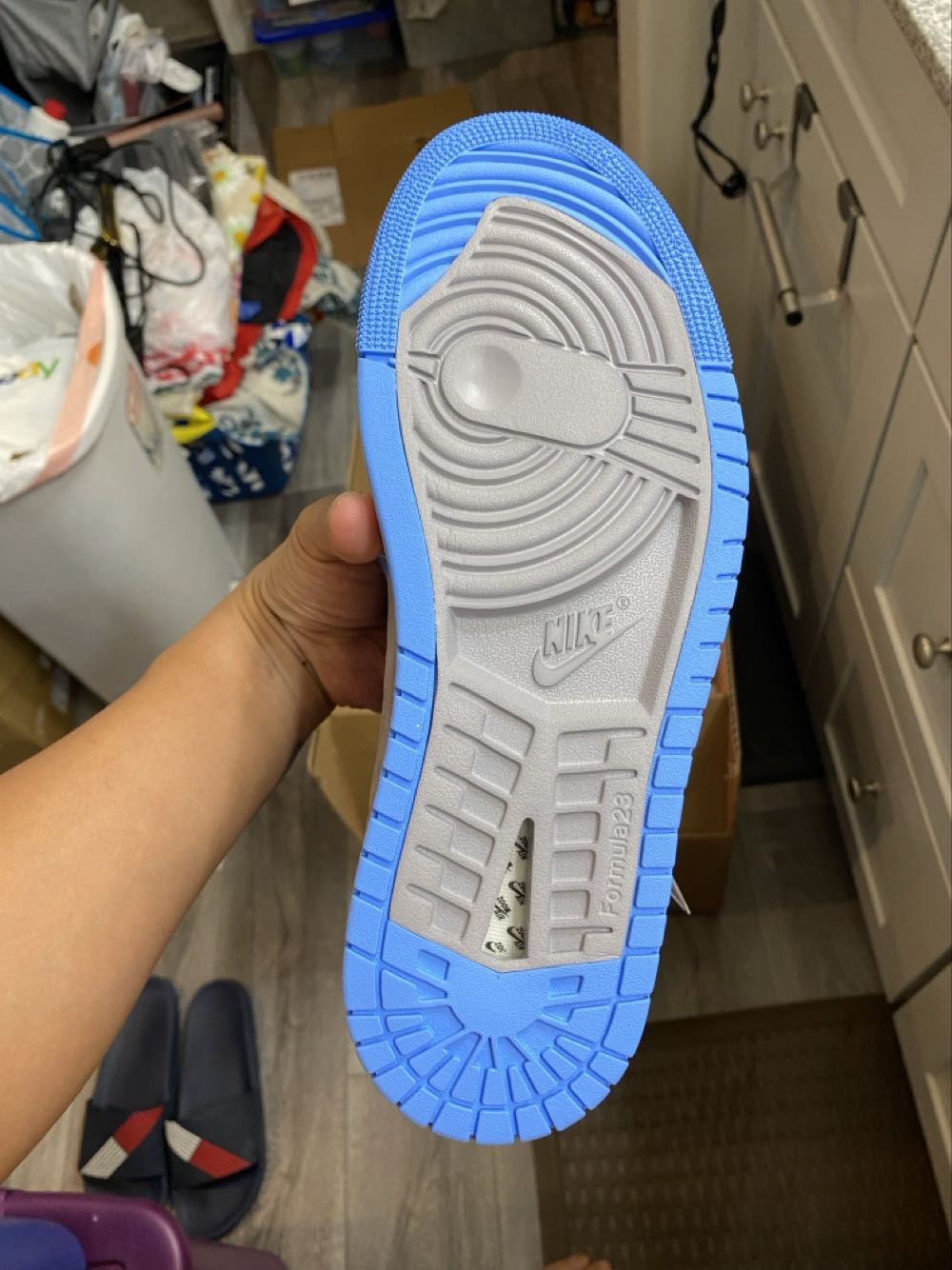 Jordan Mens Air 1 Zoom Cmft 2 ”university Blue Cement Grey University Blue White Size 9.5  shoe collectible [Barcode 196608264248] - Main Image 4