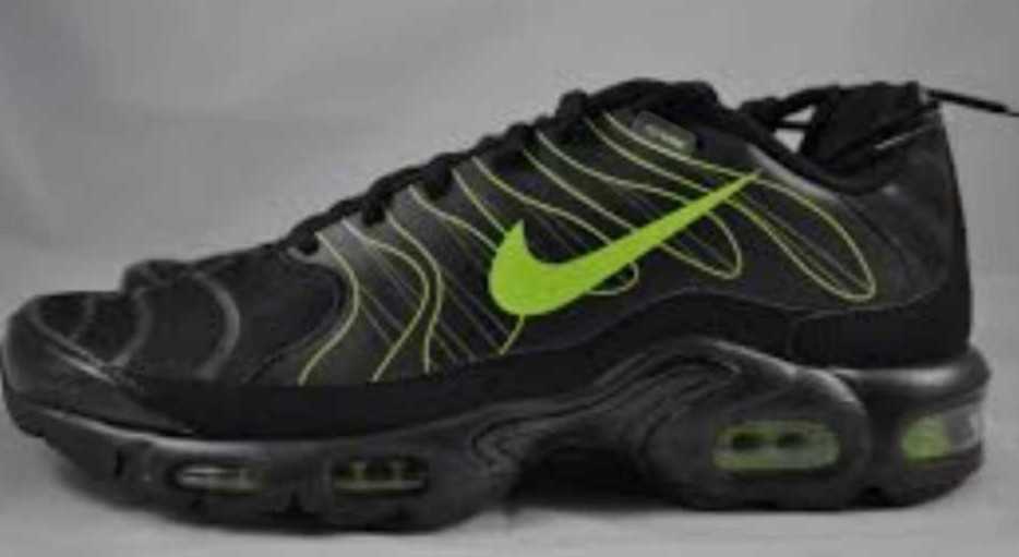 Nike Air Huarache Utility Gym Sz Red Black 806807 600