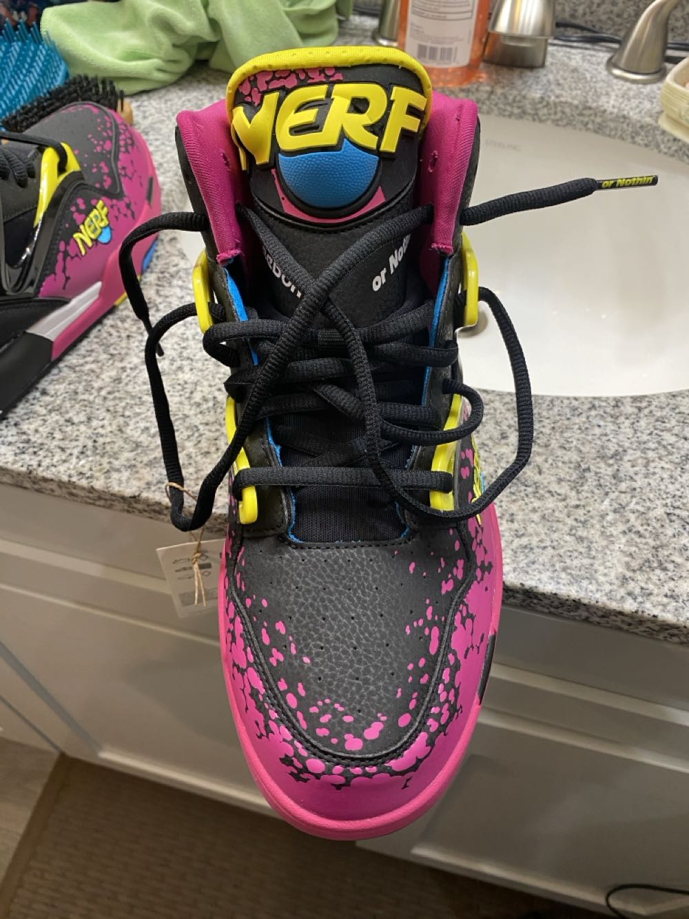 Reebok Pump Omni Zone 2 Nerf  shoe collectible [Barcode 194827695263] - Main Image 4