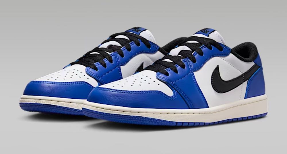Game Royal - Air Jordan 1 Low shoe collectible - Main Image 2