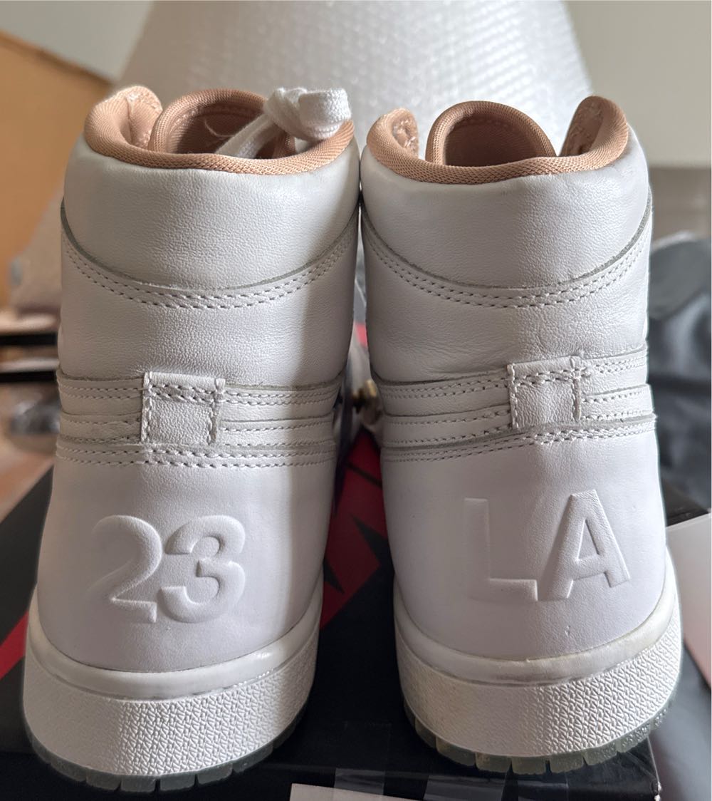 Air Jordan 1 Retro High Og Los Angeles - Nike Air Jordan 1 shoe collectible [Barcode 887231408108] - Main Image 3