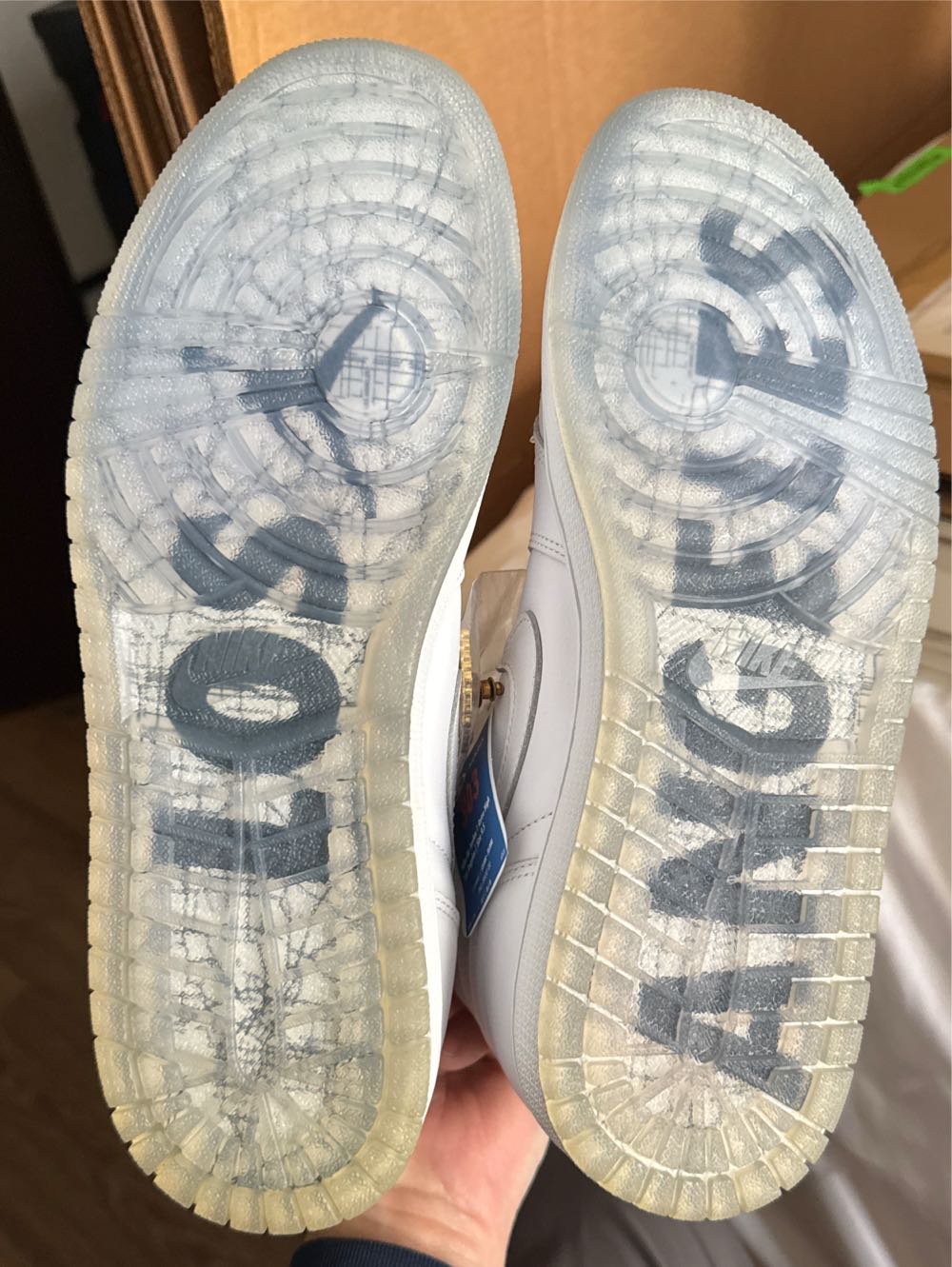 Air Jordan 1 Retro High Og Los Angeles - Nike Air Jordan 1 shoe collectible [Barcode 887231408108] - Main Image 4