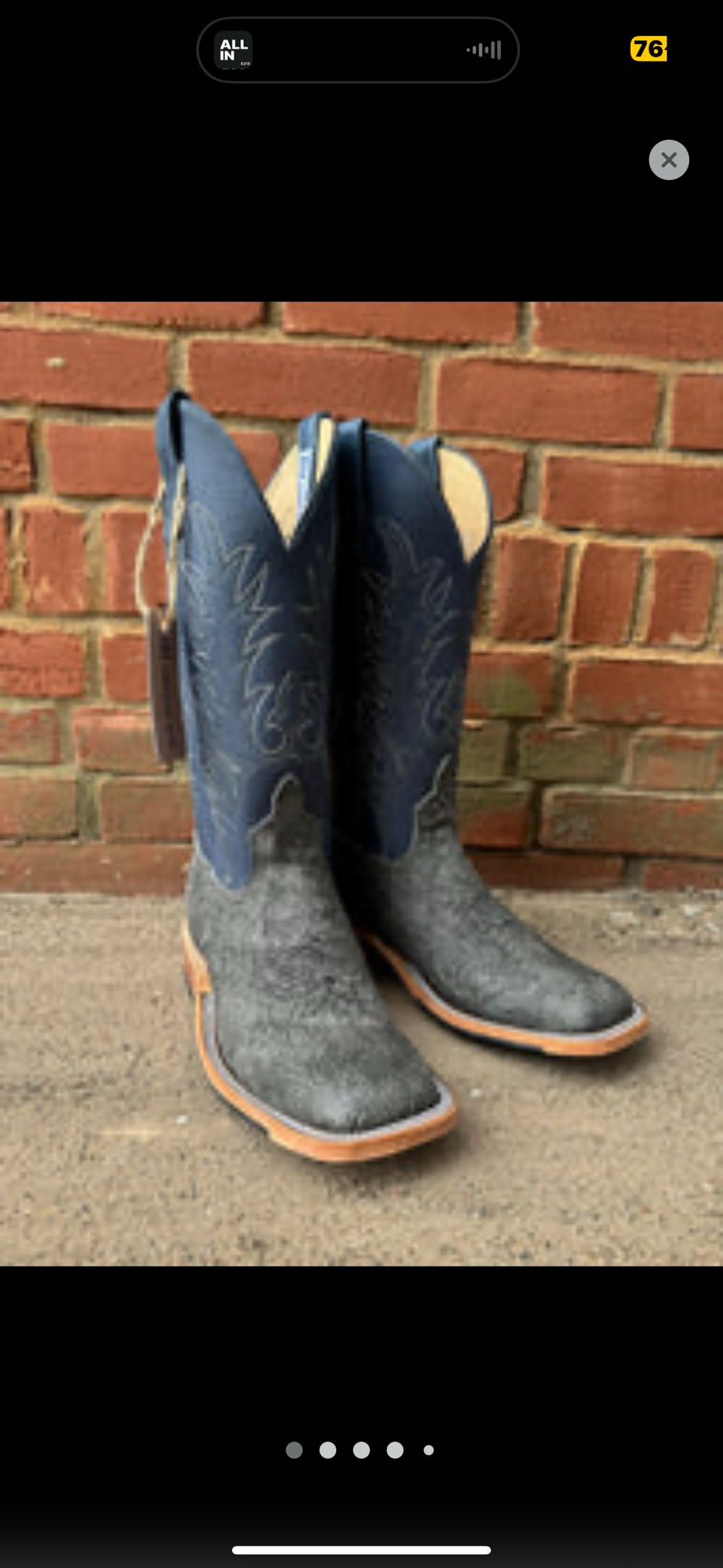 Hello Kitty by Sanrio