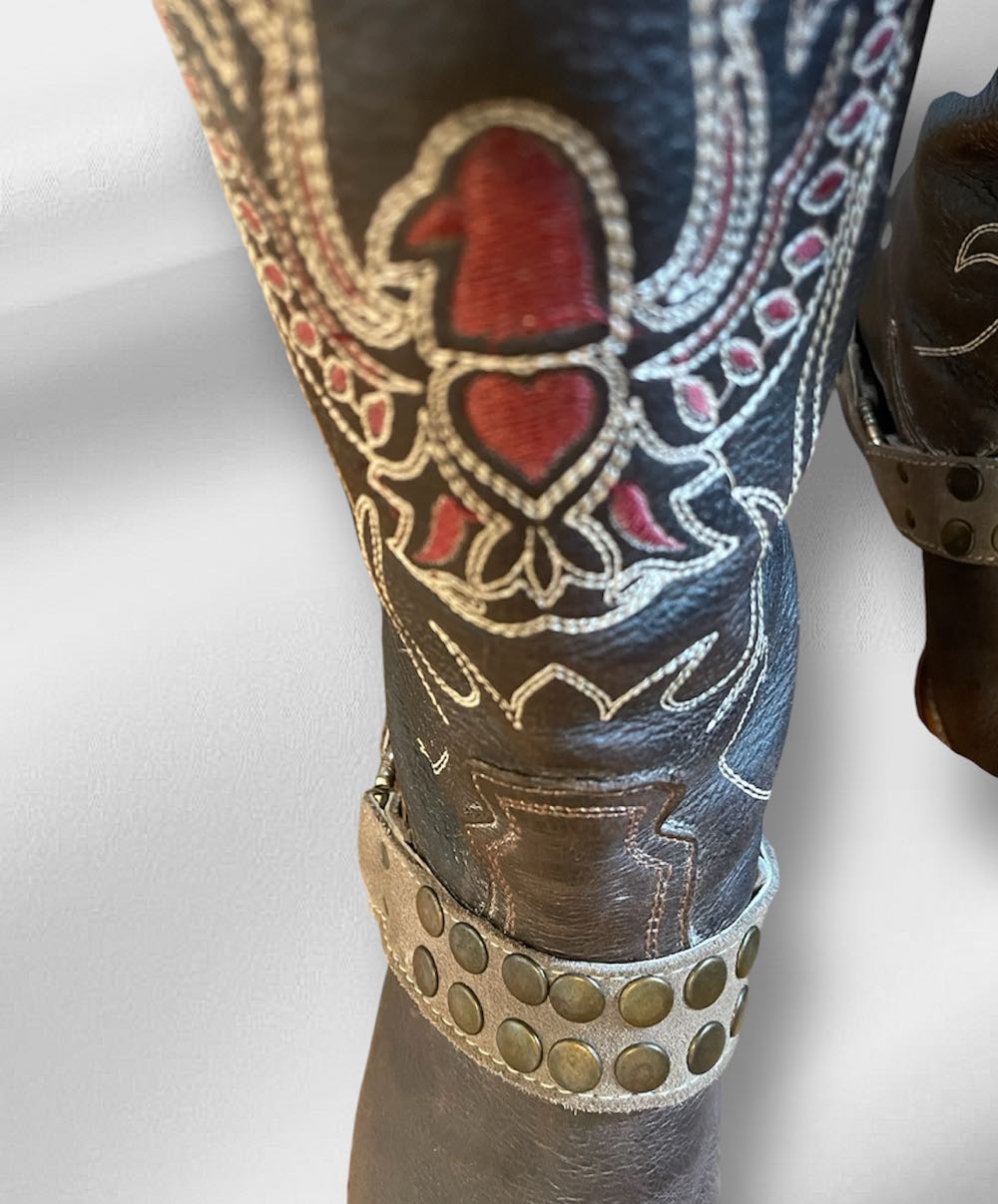 Ranch - Freebird By Steven shoe collectible - Main Image 4