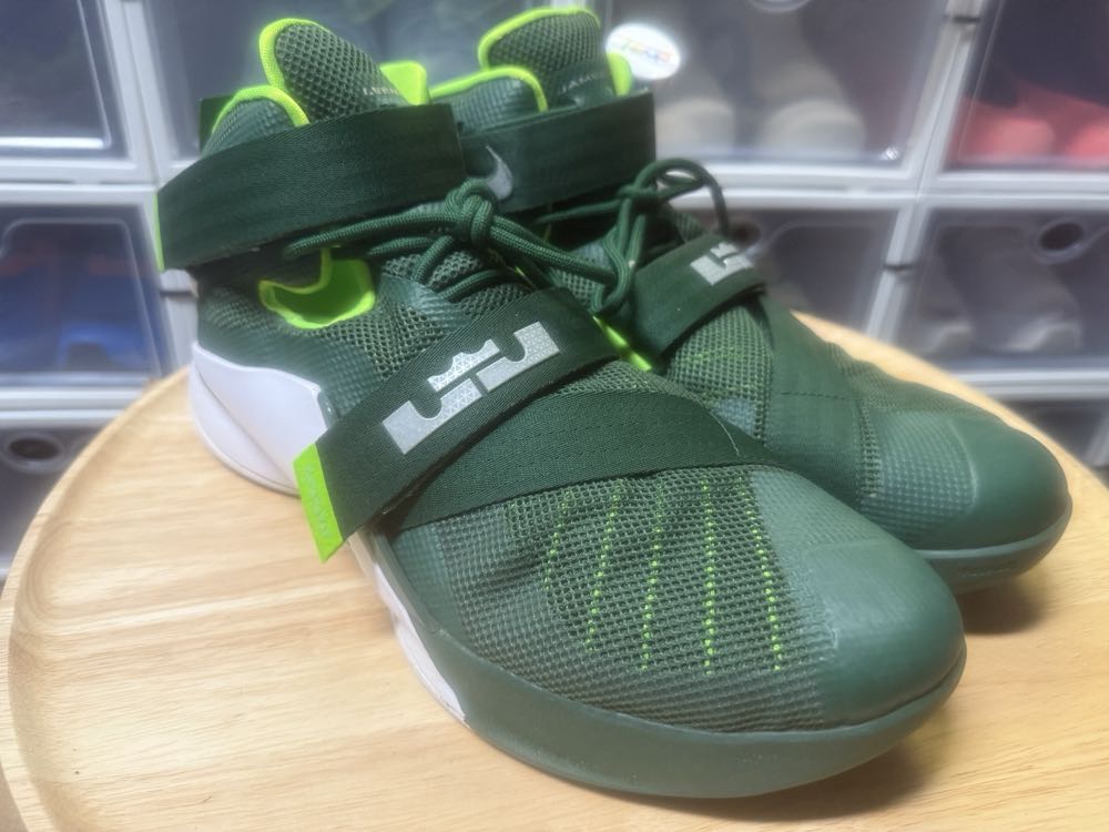 Nike LeBron Soldier 9 Green Men’s Size 15 - Nike shoe collectible - Main Image 4