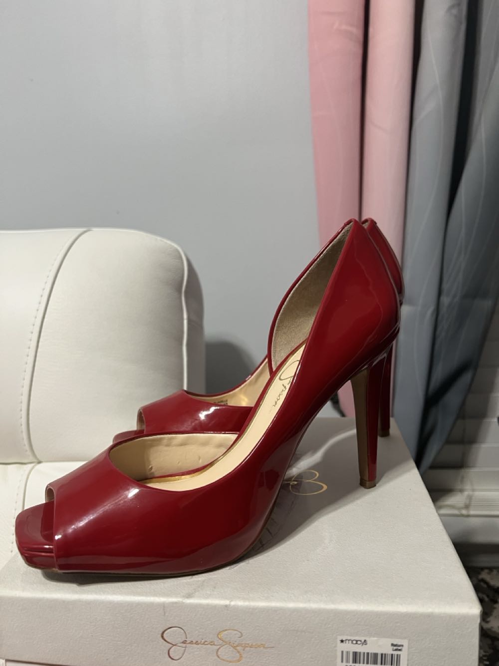 JS-Jaselle - Jessica Simpson shoe collectible [Barcode 886923921277] - Main Image 3