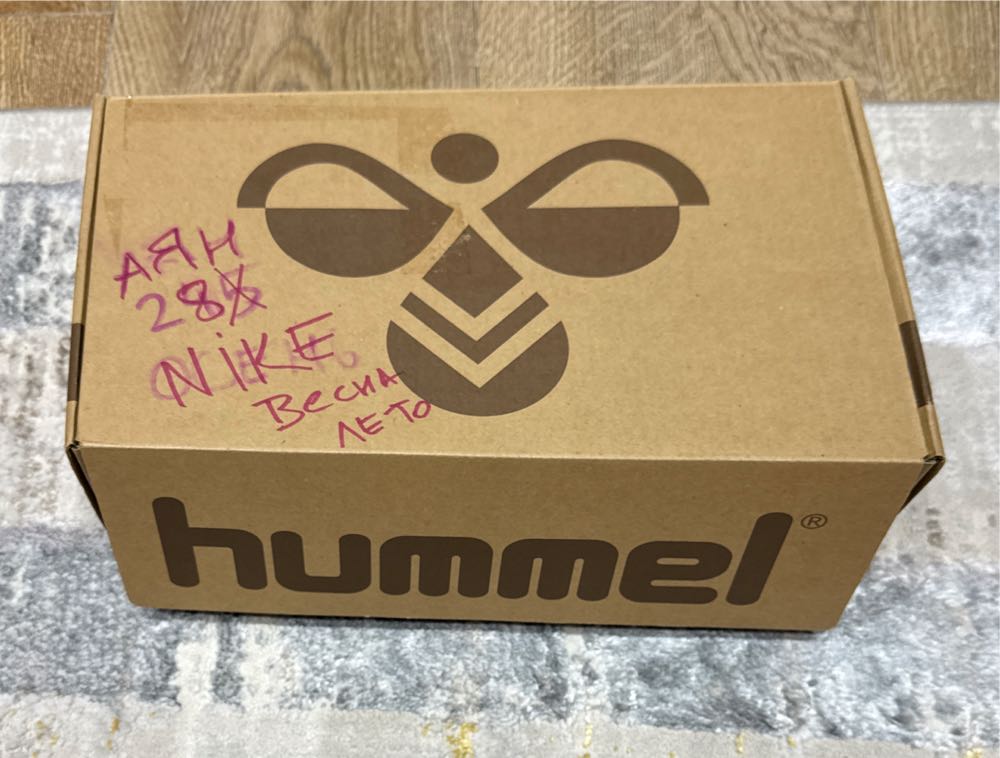 Кроссовки - Nike shoe collectible - Main Image 2