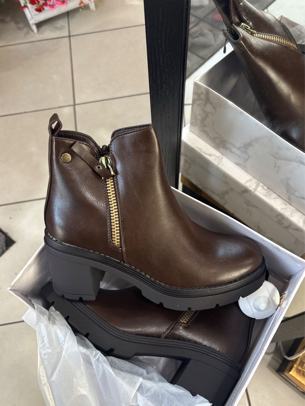 Nickelodeon Characters 833-piece Adult Brickcraft Building Set