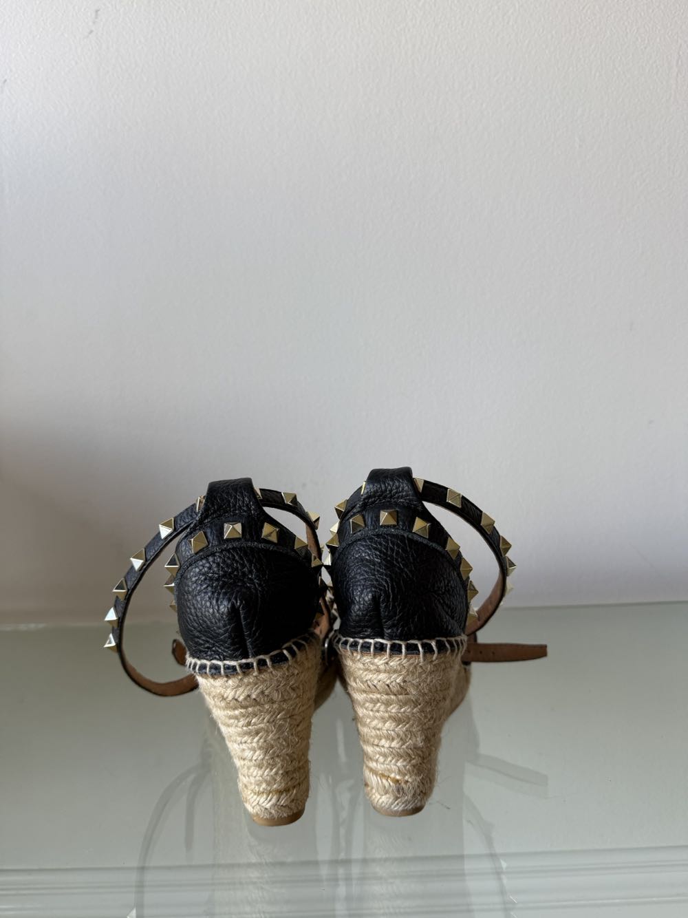 Hobbs - Hobbs shoe collectible - Main Image 3