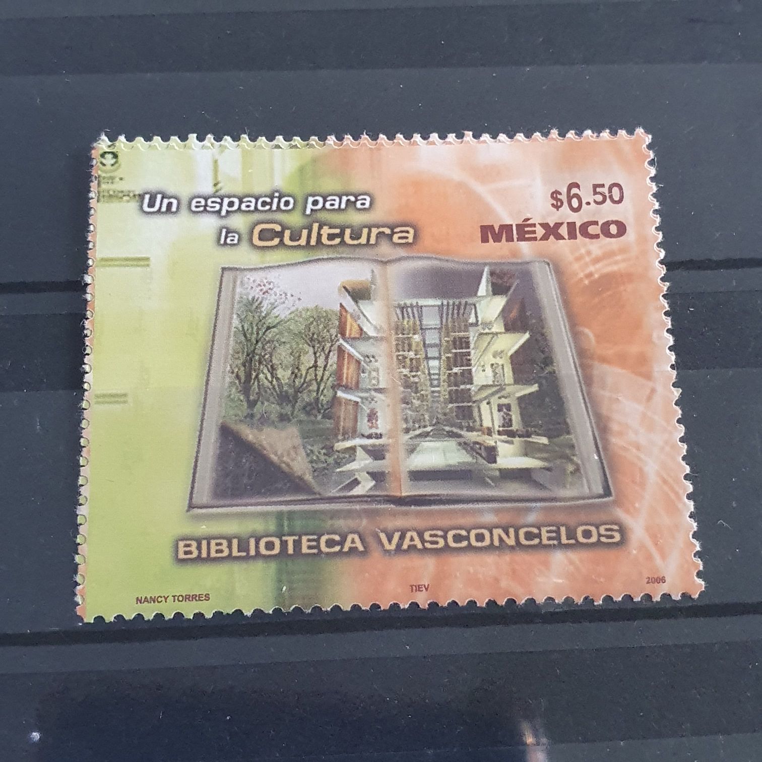 Un Espacio Para La Cultura  stamp collectible - Main Image 2