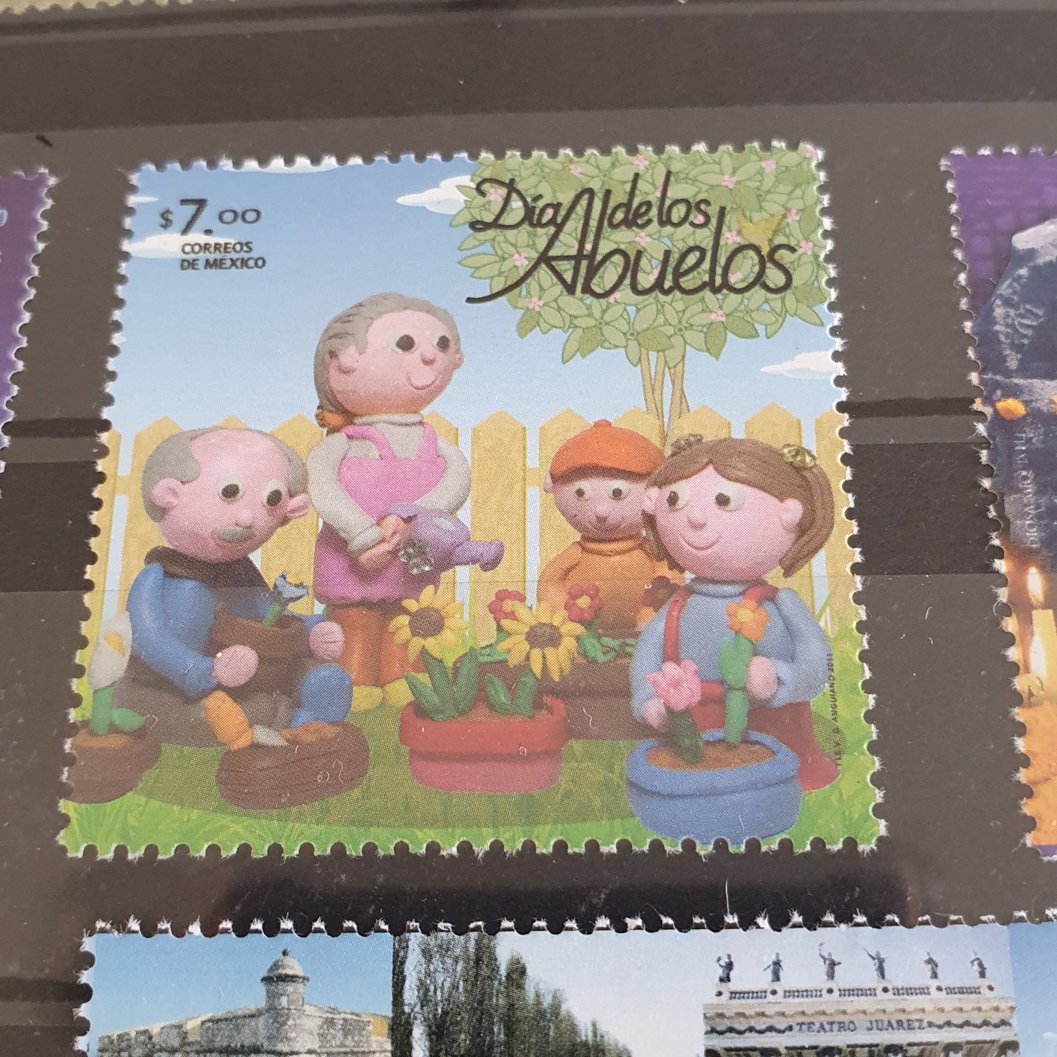 Día De Los Abuelos  stamp collectible - Main Image 2
