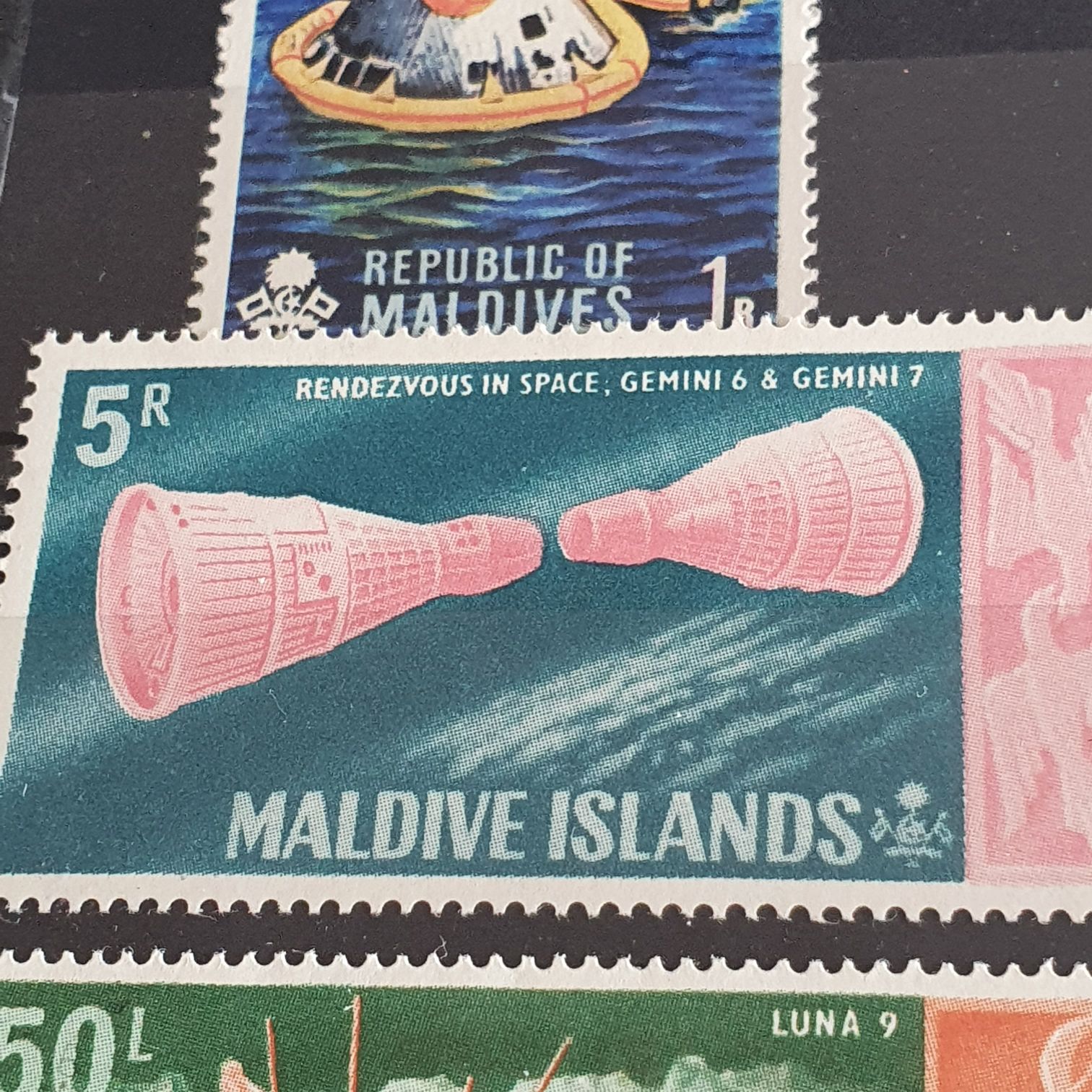 Rendezvous In Space  stamp collectible - Main Image 2