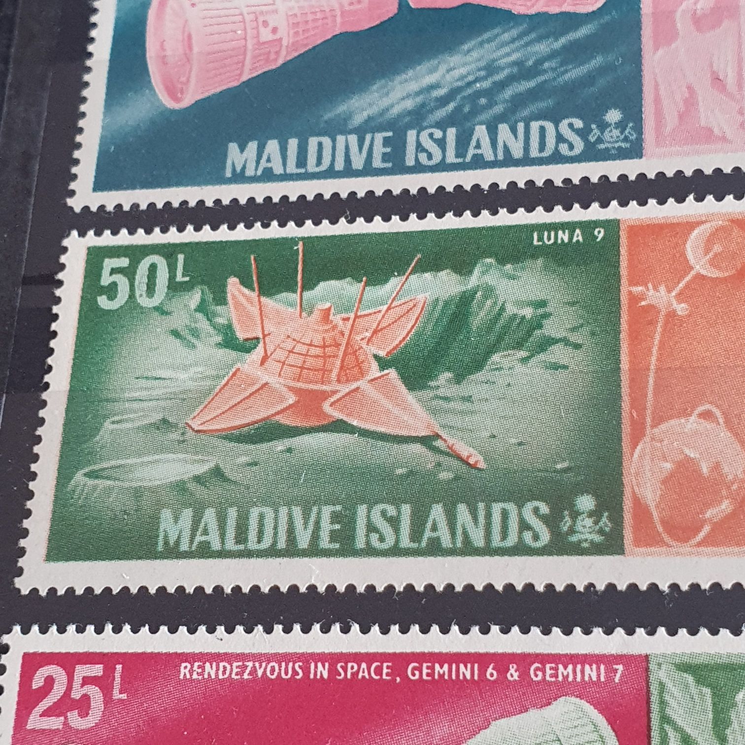 Luna 9  stamp collectible - Main Image 2