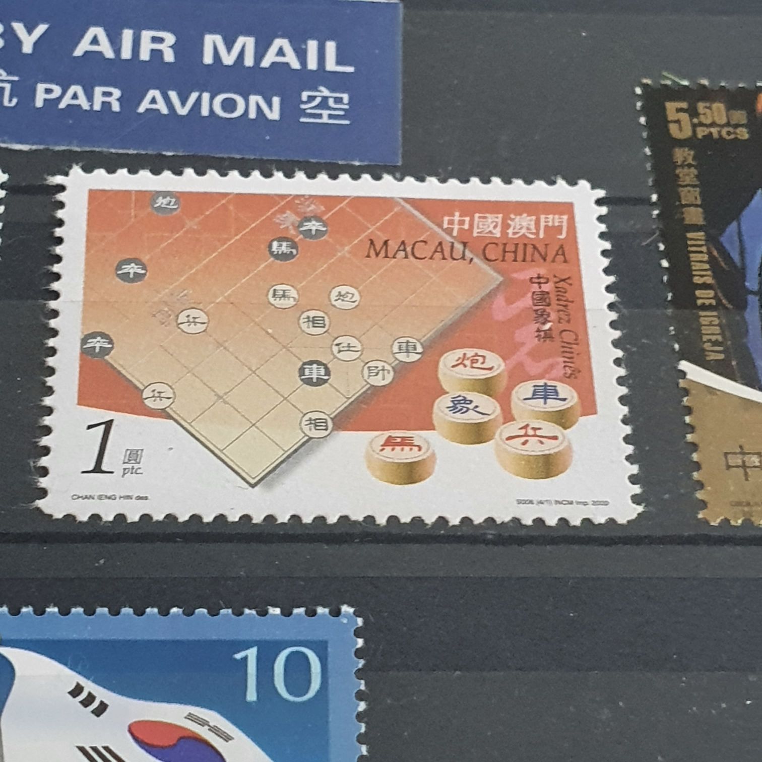 Uptown Girl Paisley Has A Prezzie