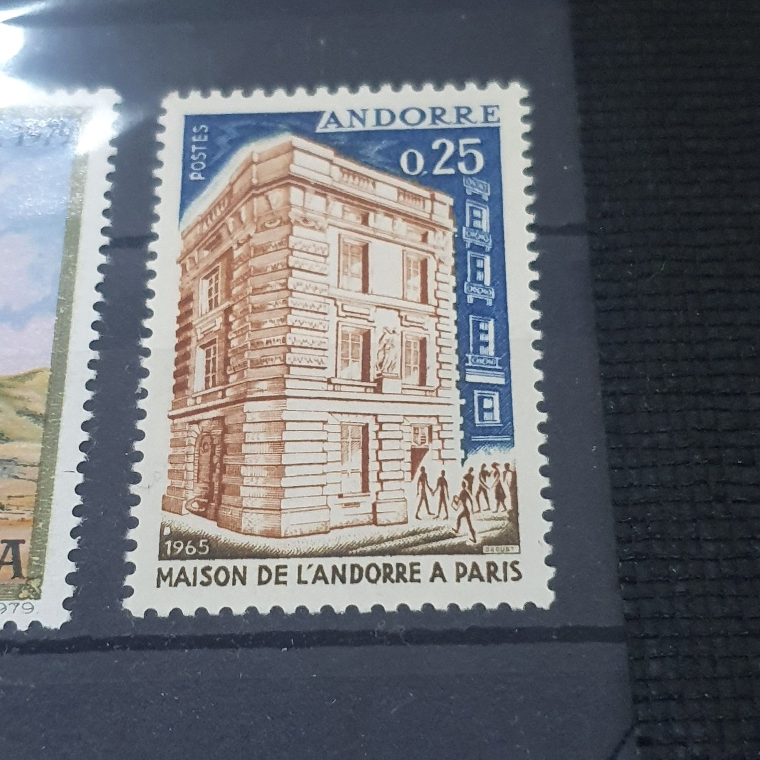 Maison De L Andorre A Paris  stamp collectible - Main Image 2