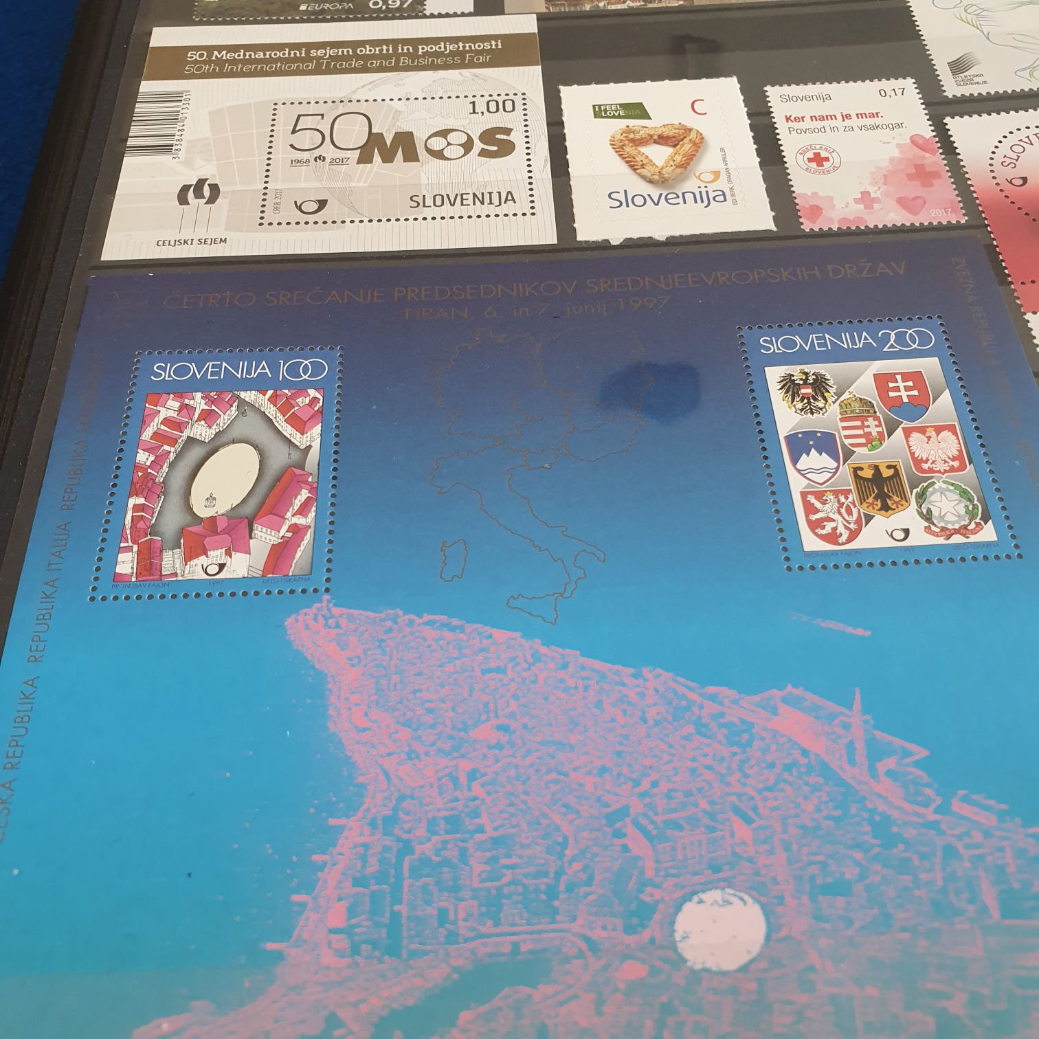 Slovenija  stamp collectible - Main Image 2