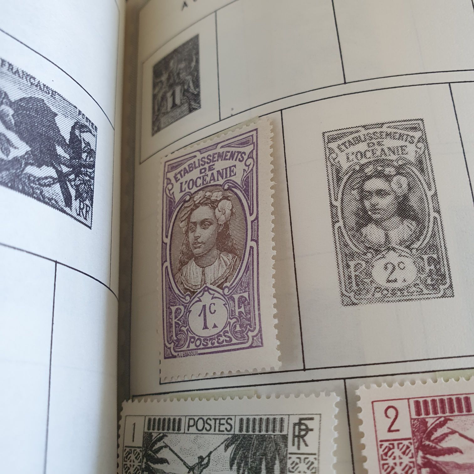 Etablissements De L’ Oceanie  stamp collectible - Main Image 2