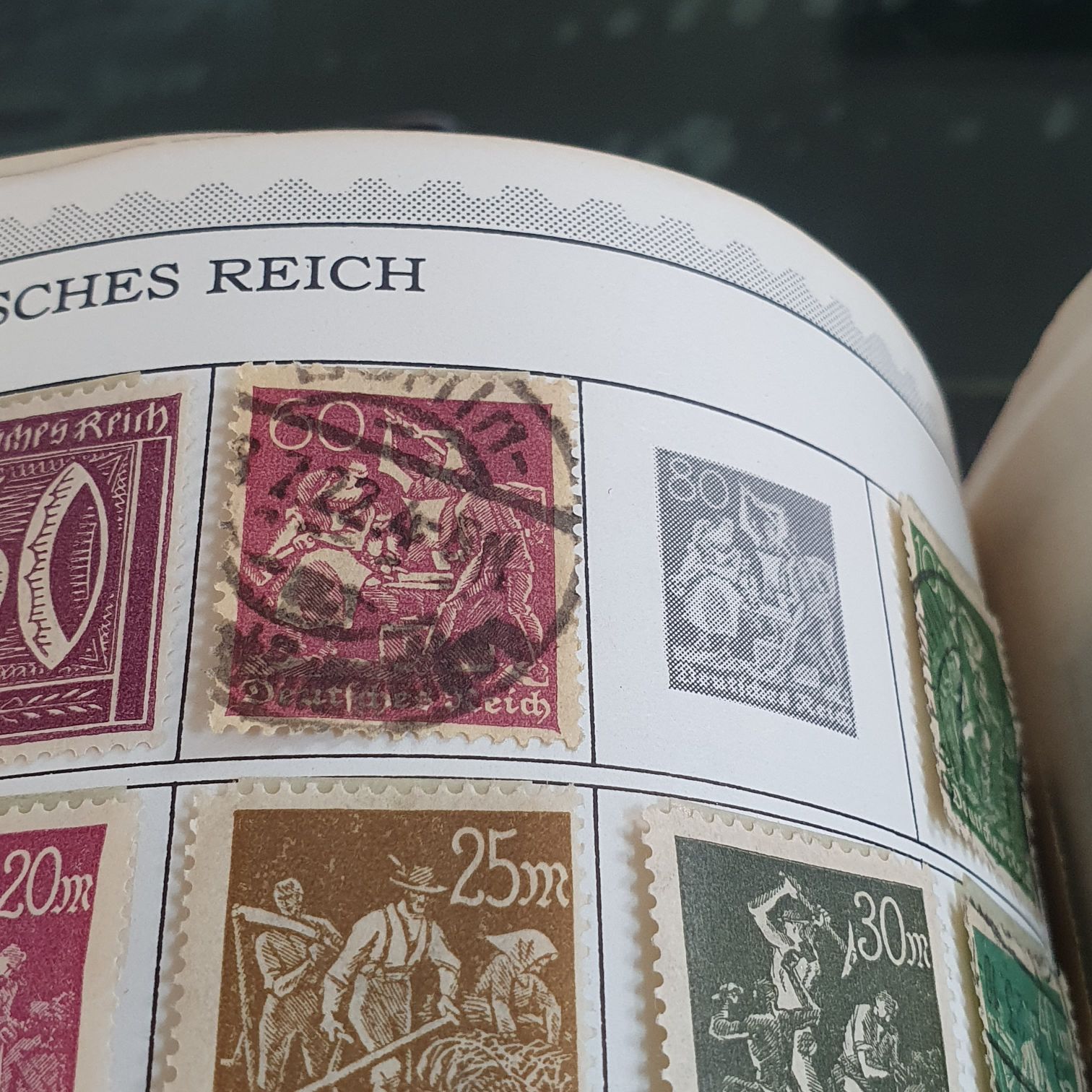 Elizabeth 22 one Size Planner Pocket 3