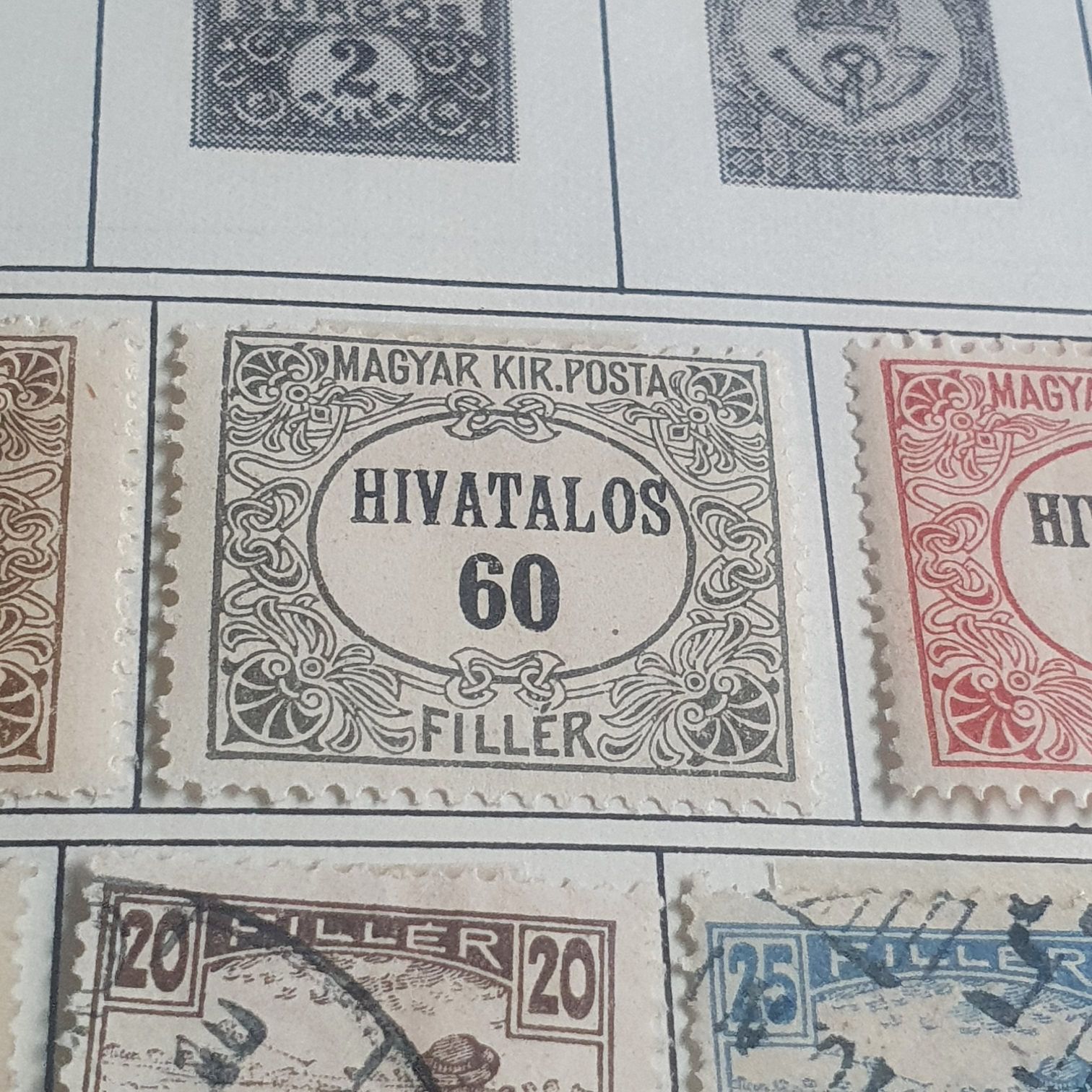 Hivatalos  stamp collectible - Main Image 2