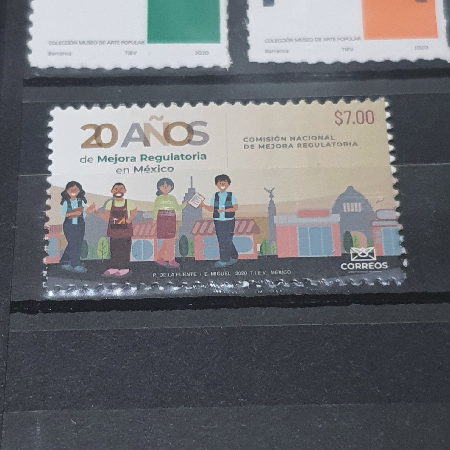 Marianne Design Craftables Punch Dye Smileys One Size Pink