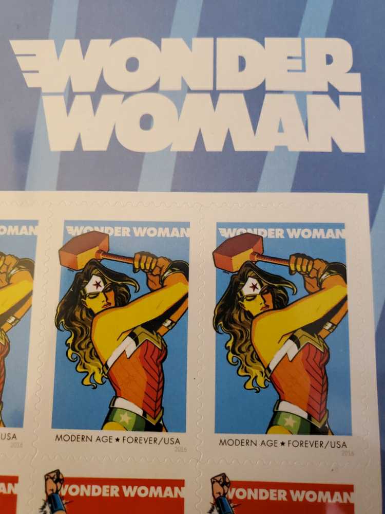 Wonder Woman  stamp collectible - Main Image 2