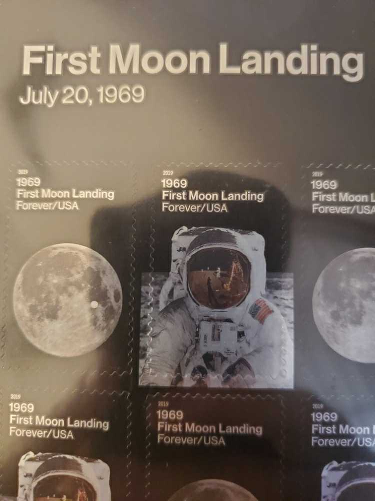 First Moon Landing  stamp collectible - Main Image 2