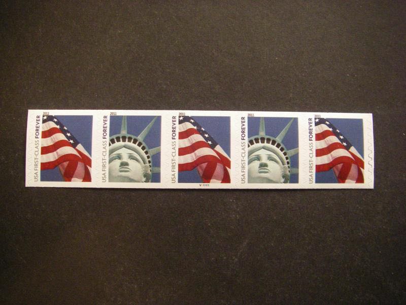 4491a. Statue of Liberty & Flag [FOREVER](PNC 5) — Die cut 8.5 vertically; Microprinted 4EVER; AV  stamp collectible - Main Image 1