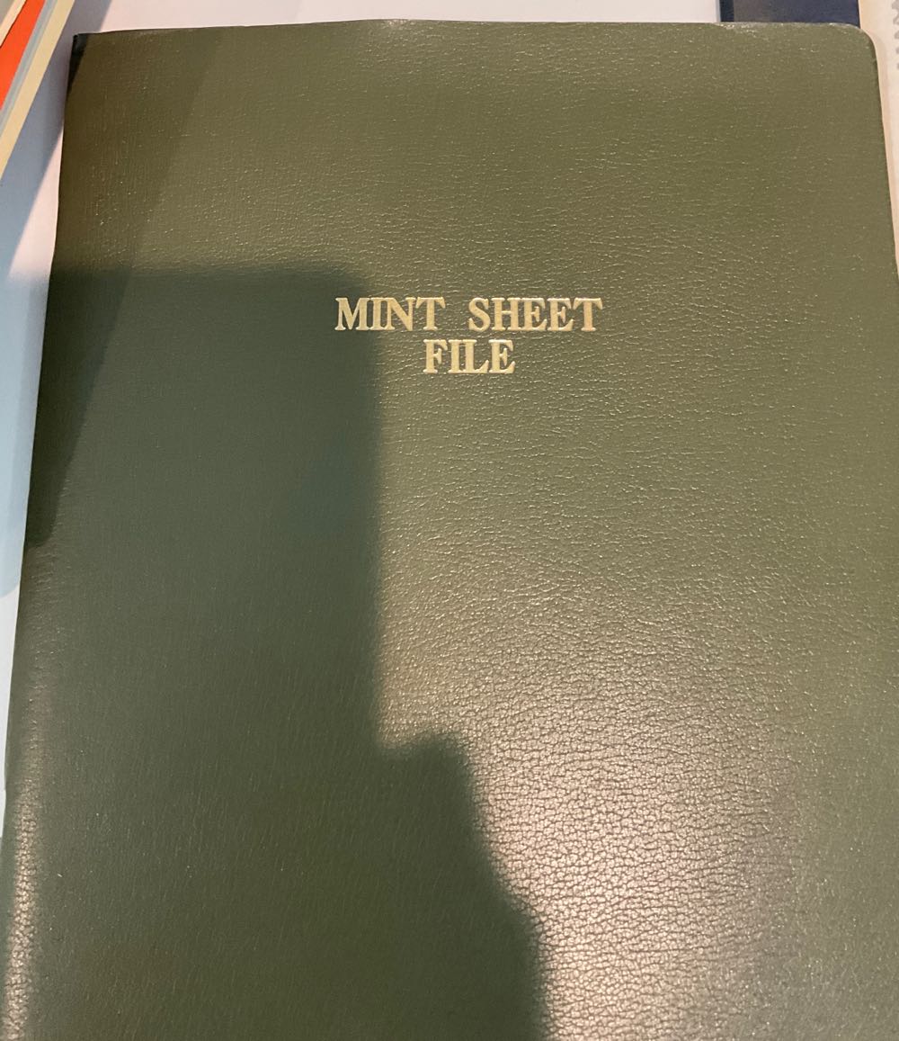 Contemporary Christmas:wide Arms Snowflake