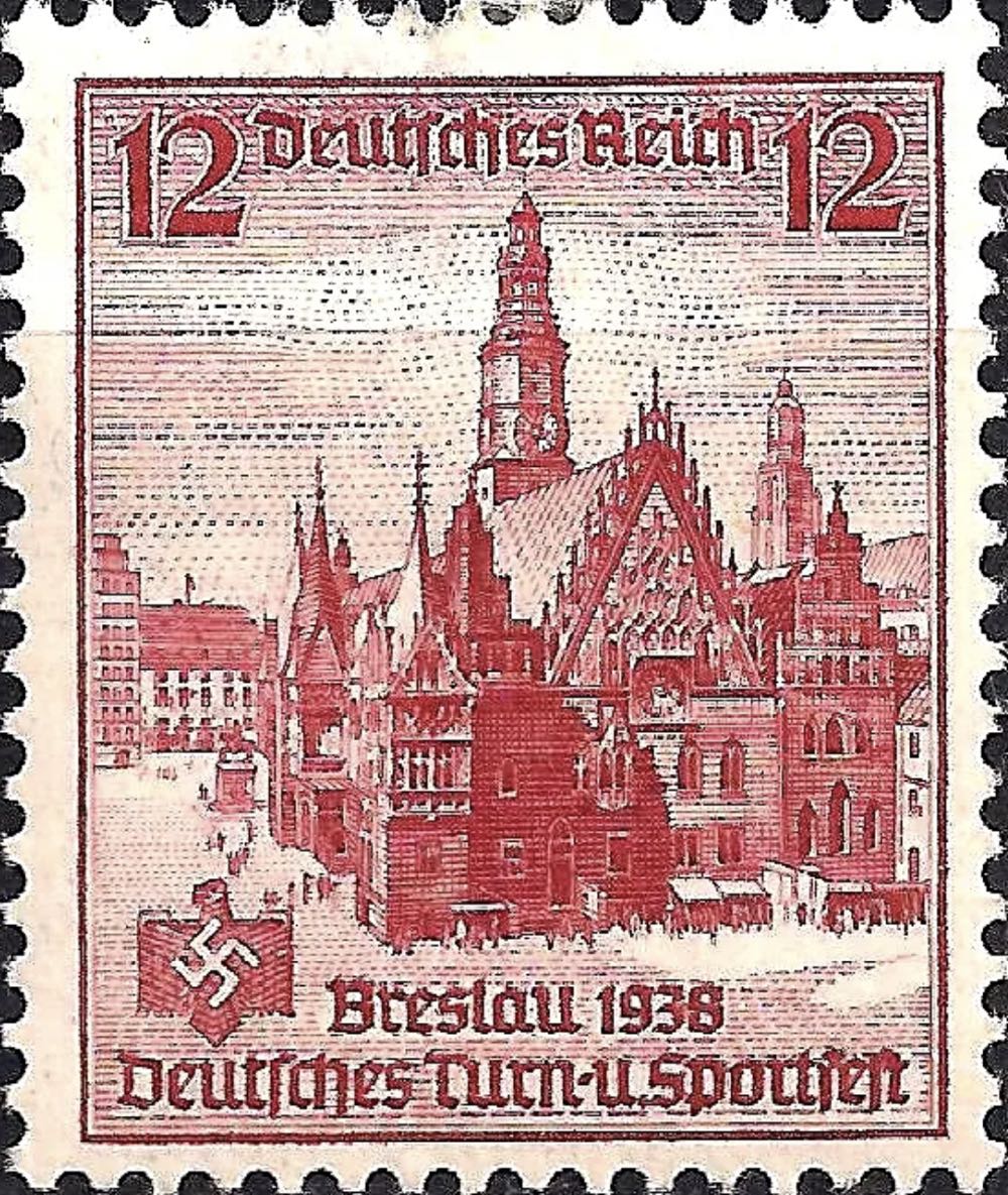 Barns: Round Barn In Fall