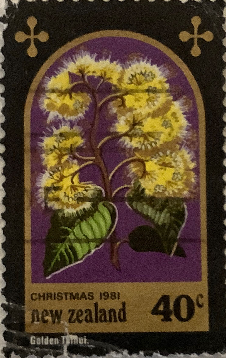 3553 Colonial Girl Tea Towel Motifs