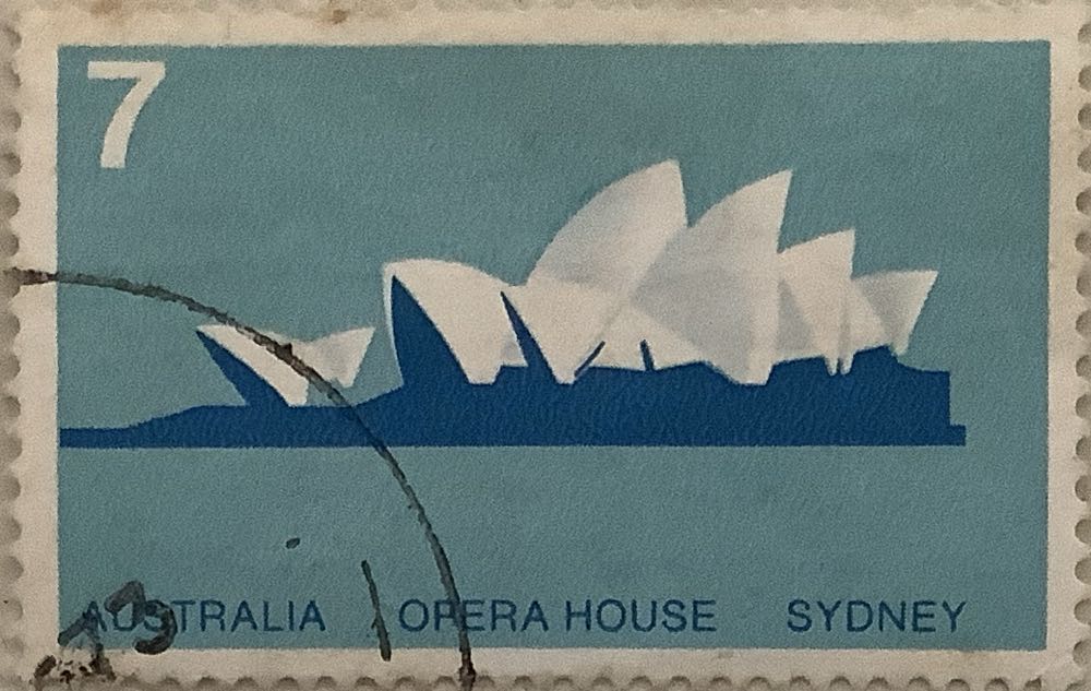 Queen Elizabeth With Dragon (large)