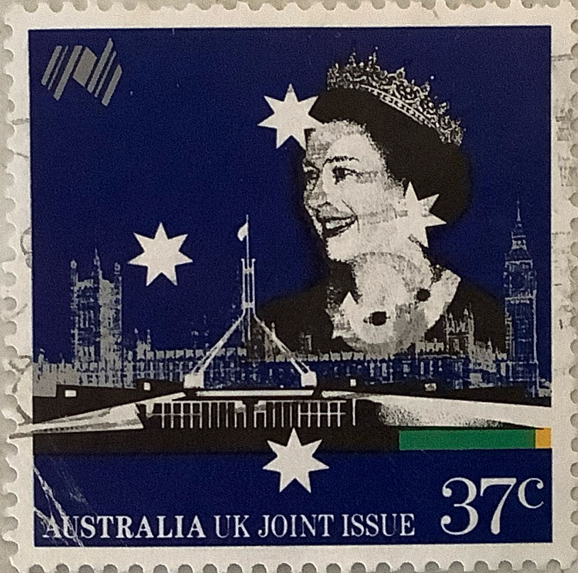 Z4685 Storybook Scrapbooking With Thin Cuts 