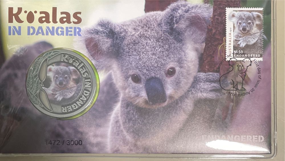 Disney Wdw 25th Anniversary Mickey Cake Castle Keychain Clip Vault New