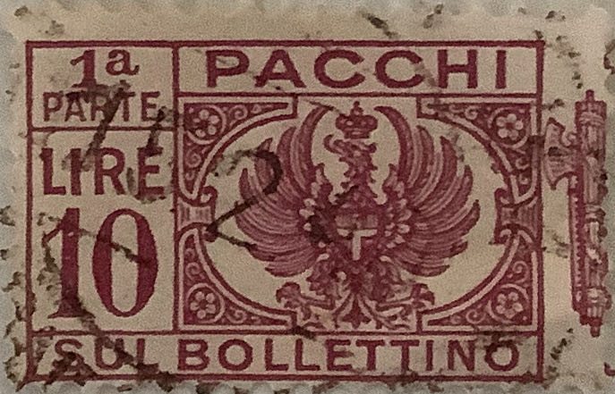 Apron Of Love * Apron Builder Dies