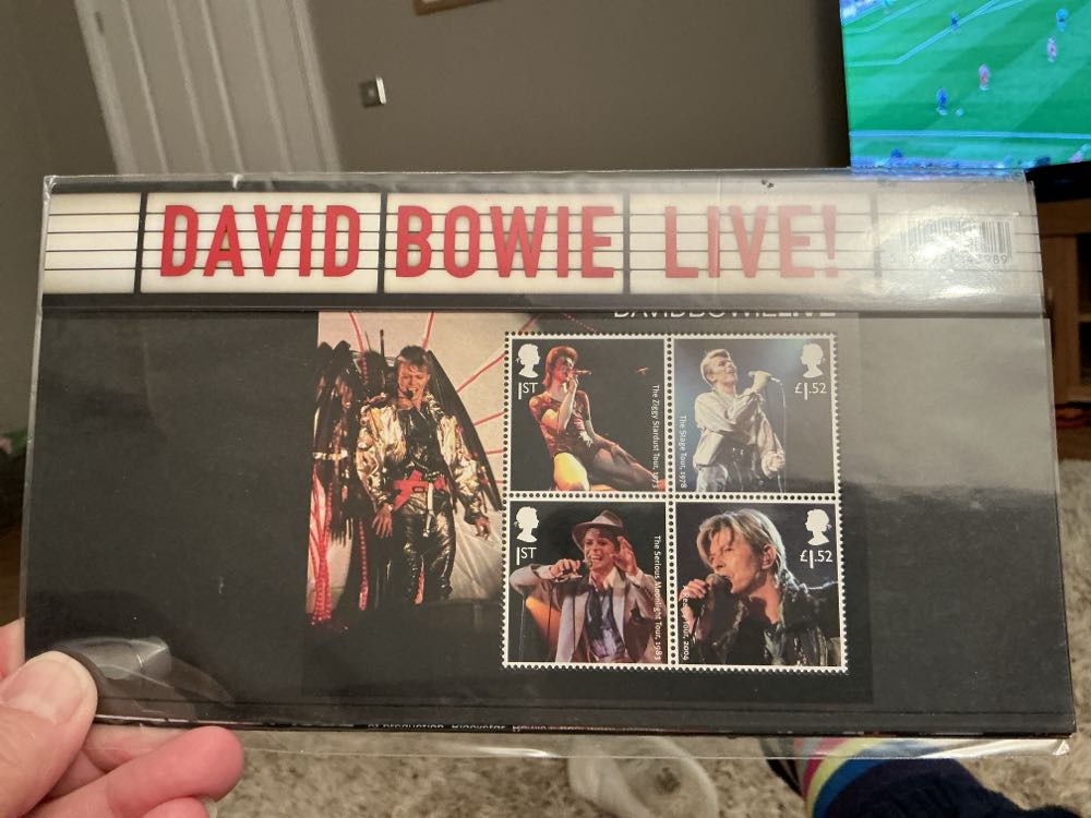 David Bowie - Presentation Pack  stamp collectible [Barcode 5014721143989] - Main Image 2
